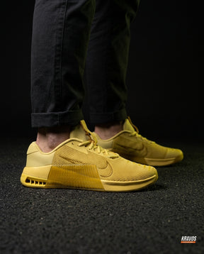 NK Mesh Ribbed Training Trainer Yellow Gold