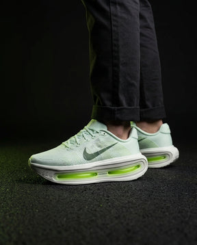 NK Mesh Visible-Airbag Running Trainer Mint Volt
