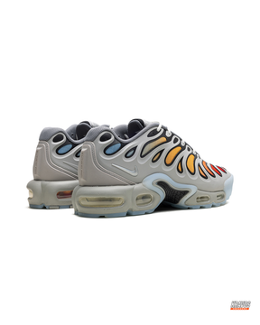 NK Mixed Wavy-Panel Chunky Runner