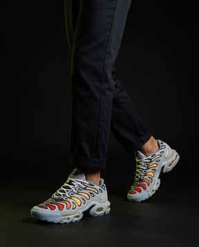 NK Mixed Wavy-Panel Chunky Runner