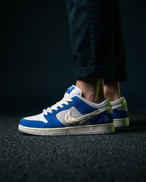 NK Suede Curved-Swoosh Skate Trainer