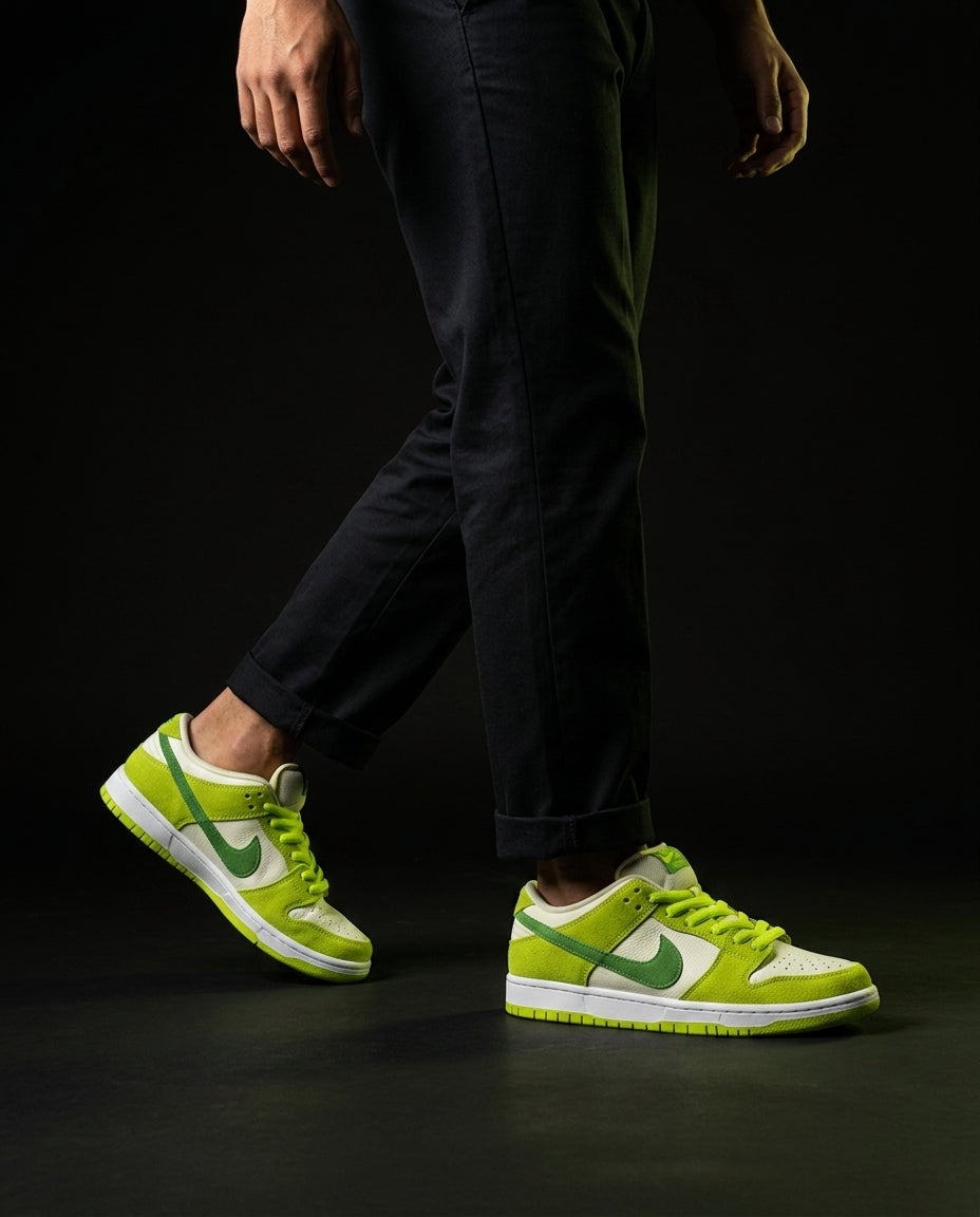NK Suede Curved-Swoosh Skate Trainer Green White