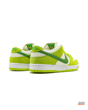 NK Suede Curved-Swoosh Skate Trainer