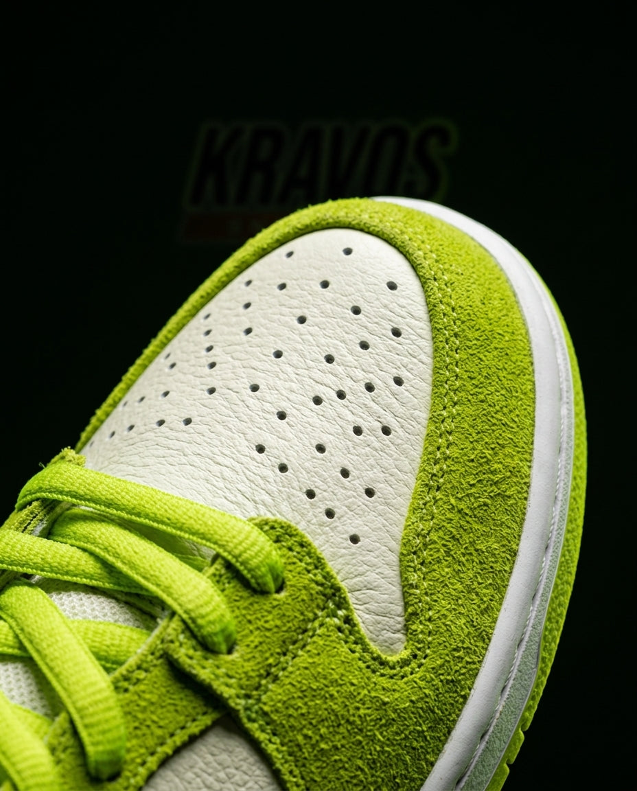 NK Suede Curved-Swoosh Skate Trainer Green White