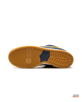 NK Suede Gum-Sole Skate Trainer