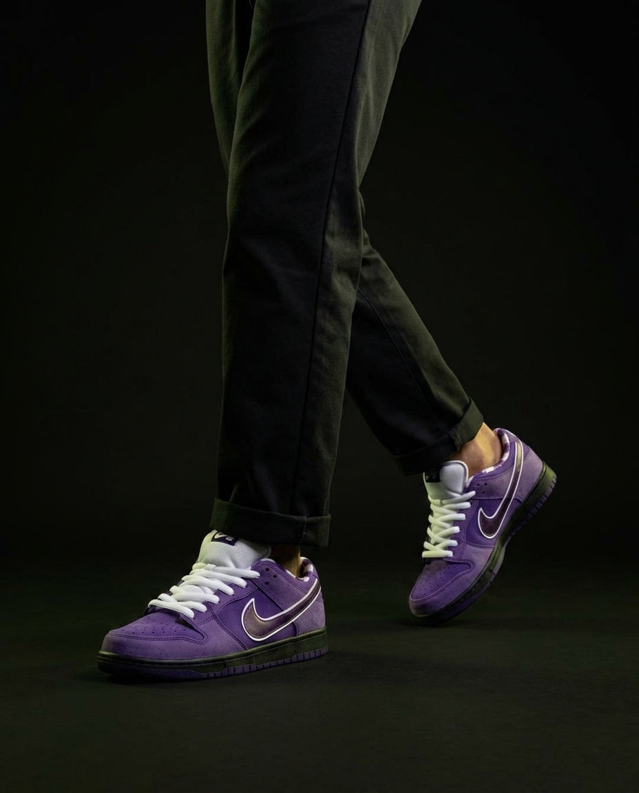 NK Suede Iridescent-Swoosh Skate Trainer