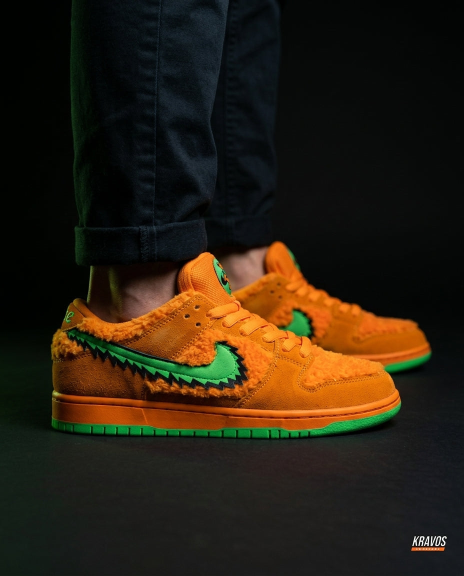 NK Suede Shearling Overlay Skate Low Orange Green