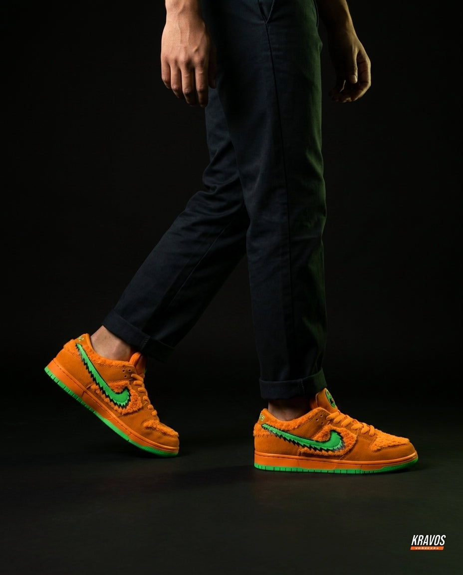 NK Suede Shearling Overlay Skate Low Orange Green