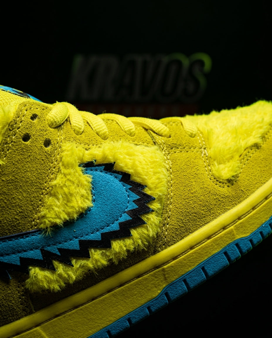 NK Suede Shearling Overlay Skate Low Yellow Blue