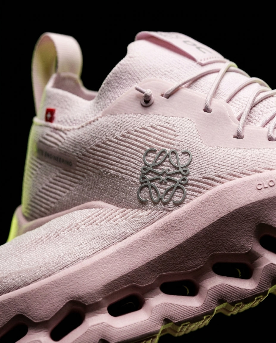 ON Knit Cutout-Sole Chunky Runner