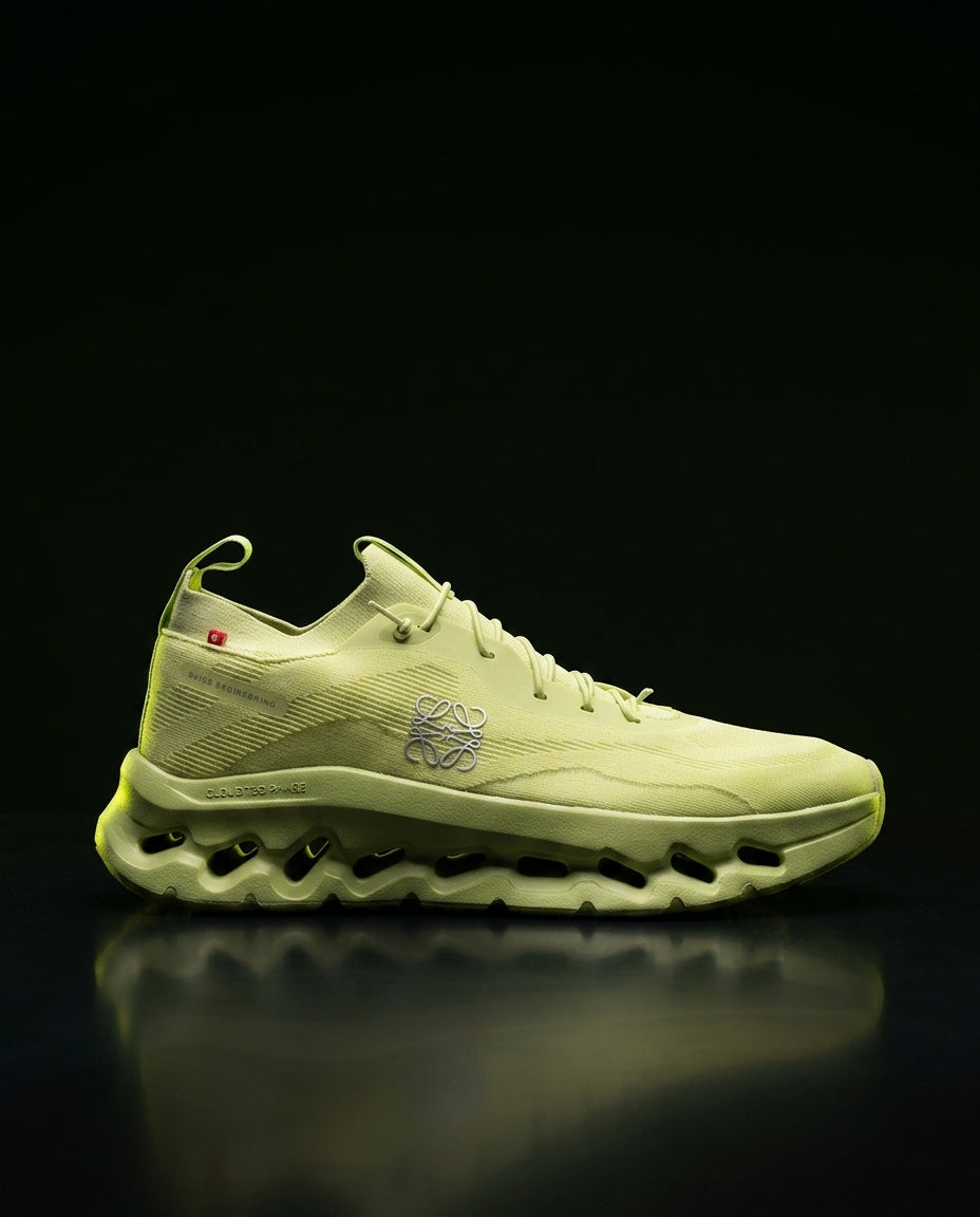 ON Knit Wave-Sole Running Trainer