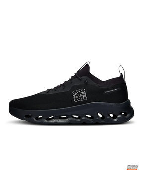 ON Knit Wave-Sole Running Trainer