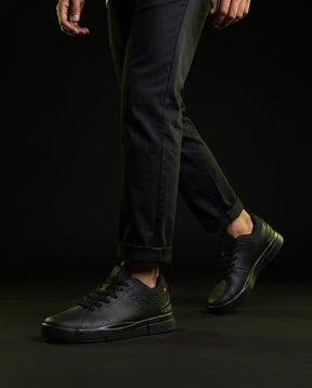 ON Leather Panelled Court Trainer