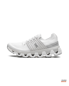 ON Mesh Layered Cloudtec Runner