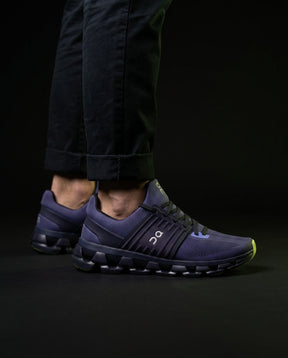 ON Mesh Layered Speedboard Running Trainer